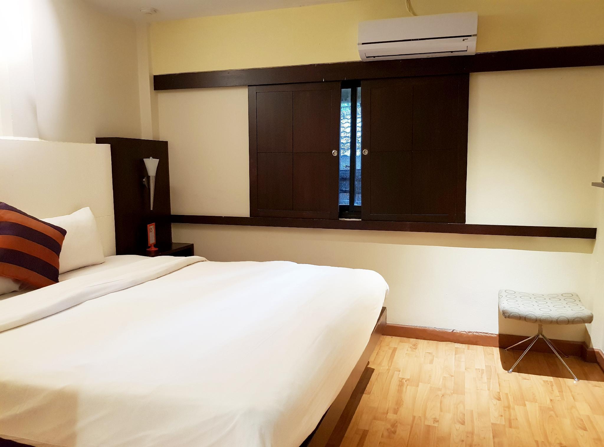 Studio Sukhumvit 18 By Icheck Inn 曼谷 外观 照片
