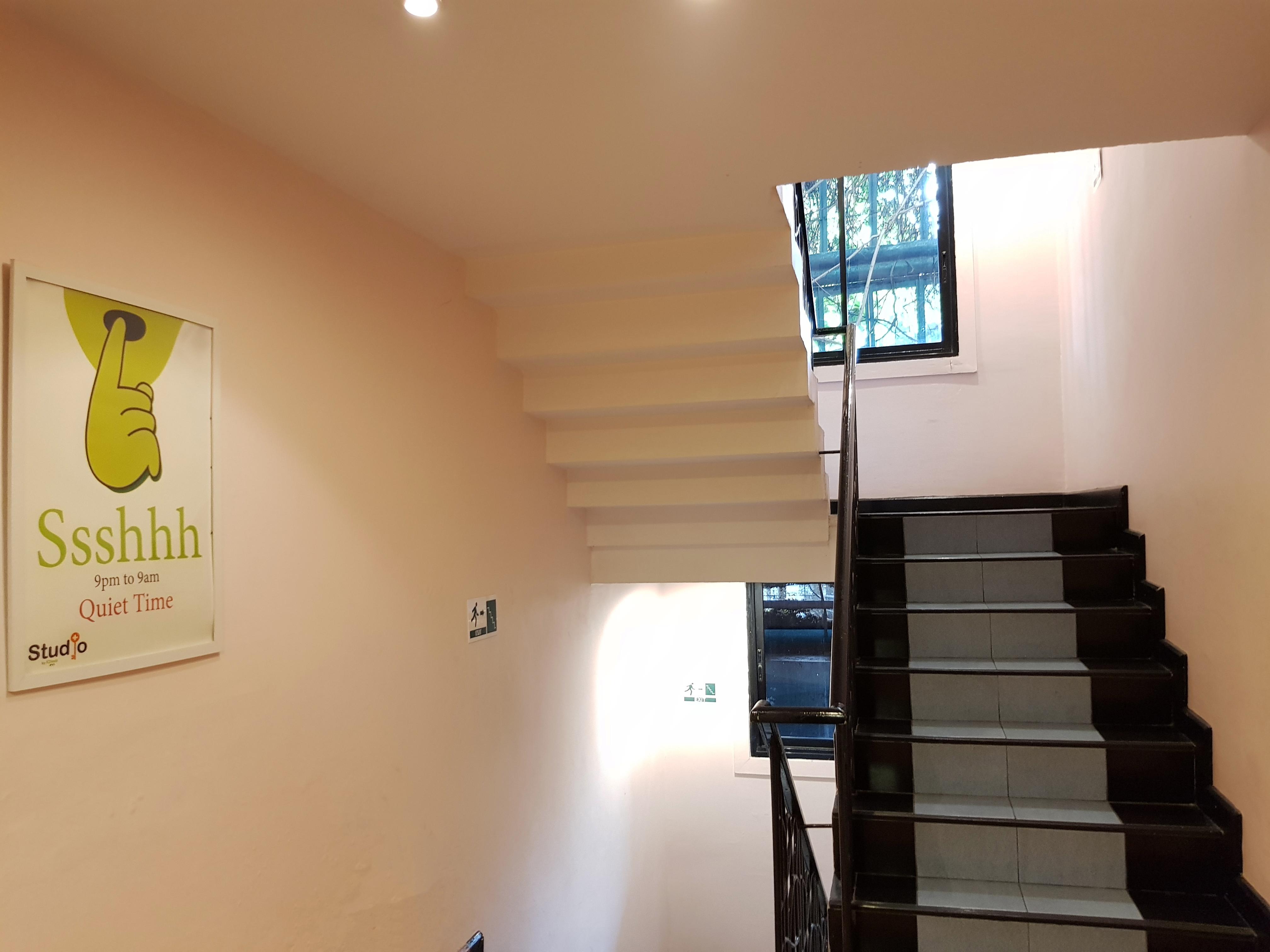 Studio Sukhumvit 18 By Icheck Inn 曼谷 外观 照片