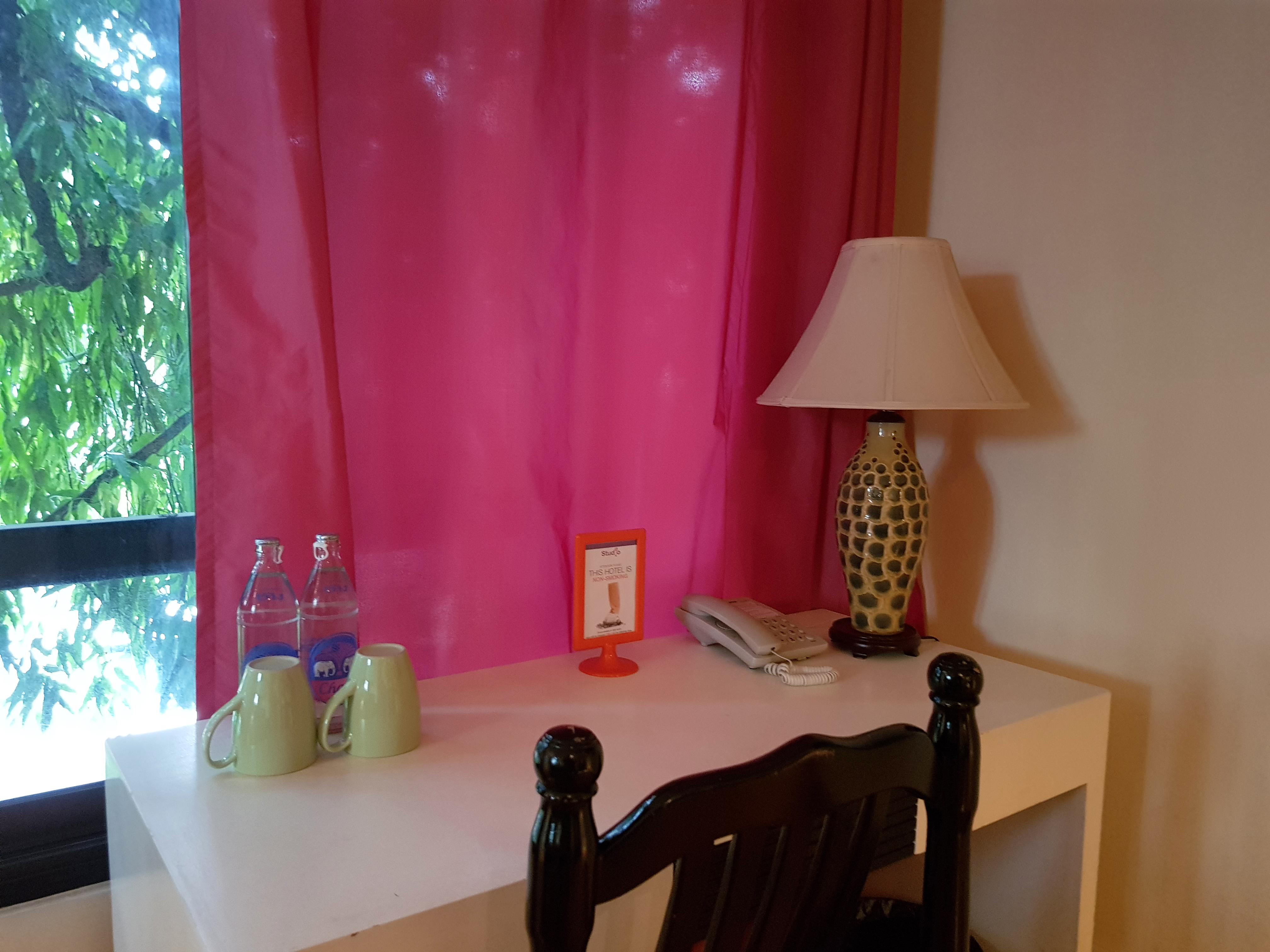 Studio Sukhumvit 18 By Icheck Inn 曼谷 外观 照片