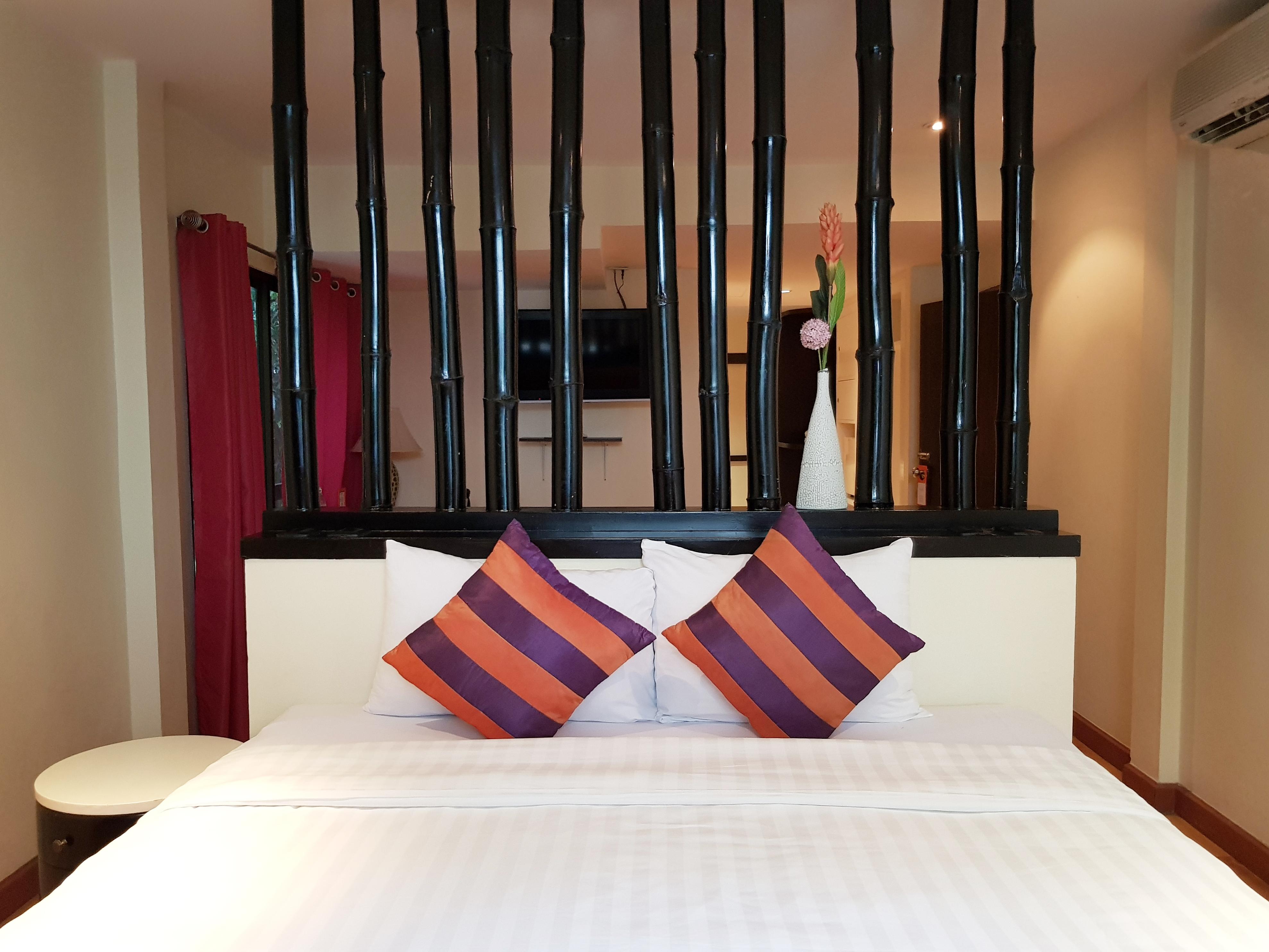 Studio Sukhumvit 18 By Icheck Inn 曼谷 外观 照片